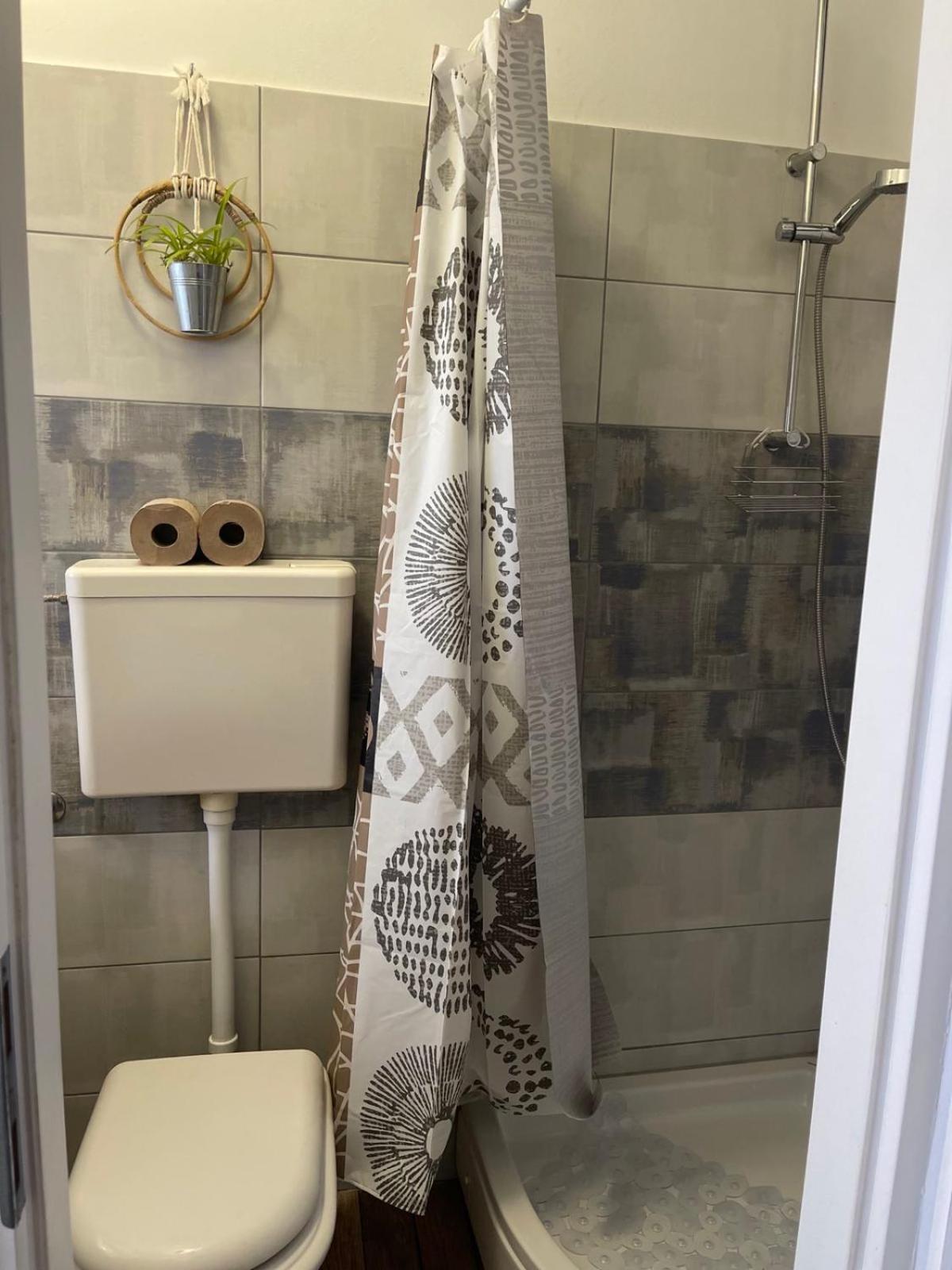 Lennon Apartment Vinkovci Luaran gambar